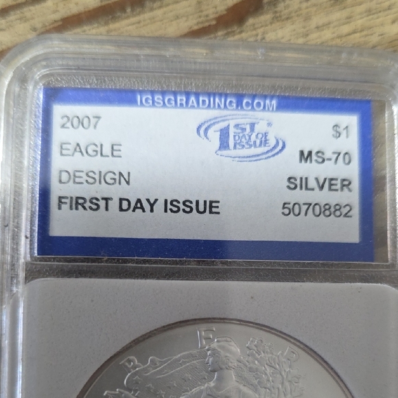 2007 Silver Eagle Coin in Protective Case. First Day Issue. MS-70 - Picture 3 of 4